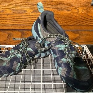 Merrell Women's Blue and Gray Shoes